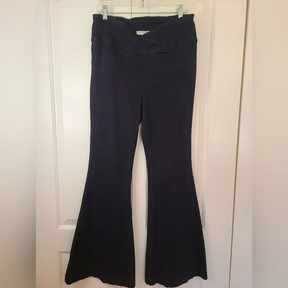 We The Free Venice Beach Flare Stretch Pants Jeans Black Size 31 - Picture 3 of 16